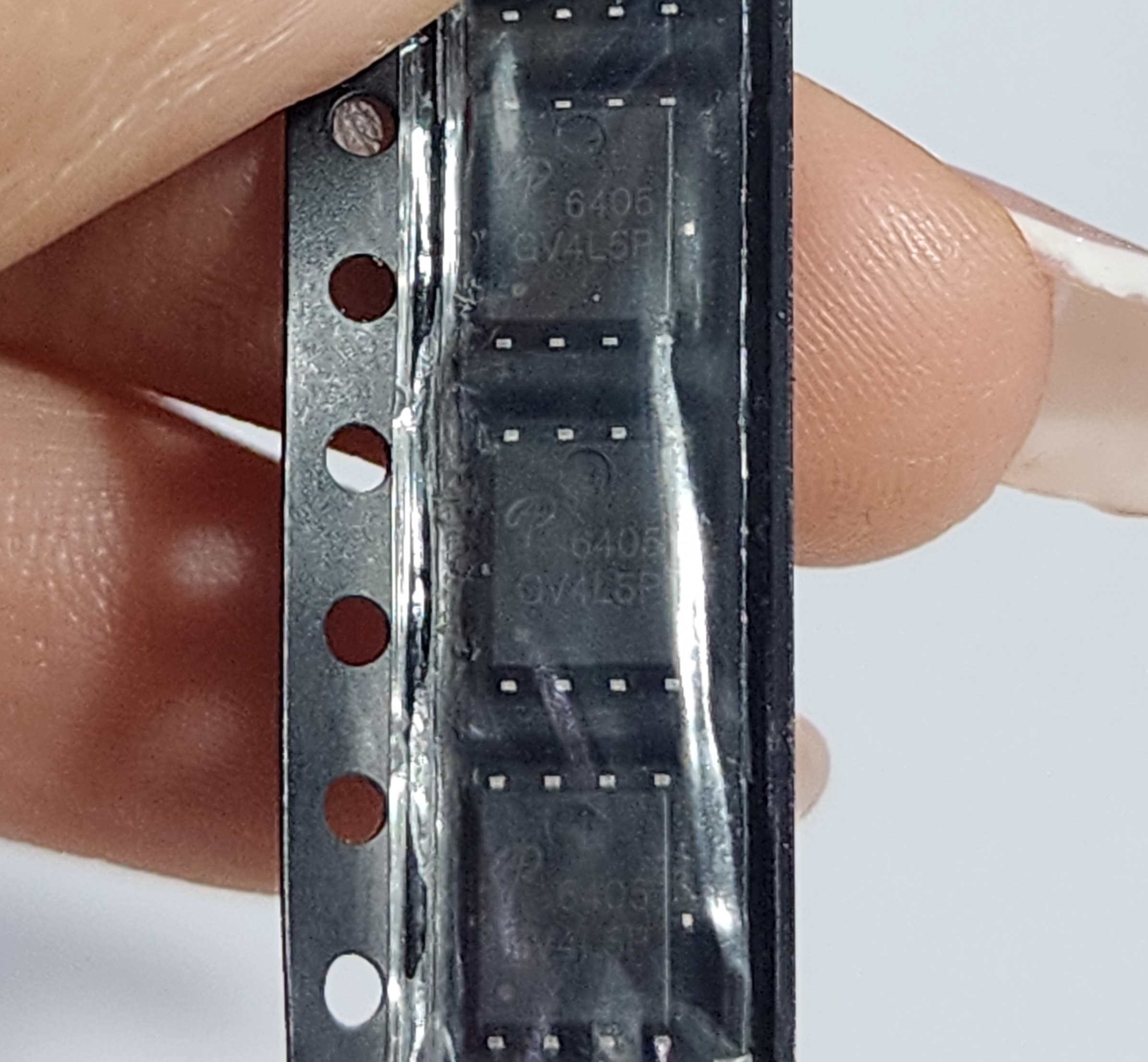 MOSFET TRANSISTOR AON6405L 6405 30V 30A QFN8 NUEVO